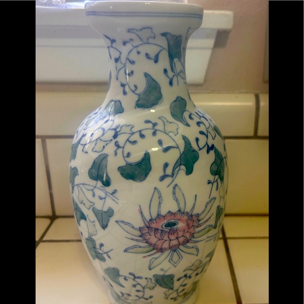 Vintage Chinese Vase
